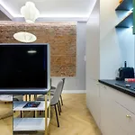 Green Chill Apt Old Town & Wawel Hill By Vistula River - By Homelike Krakow